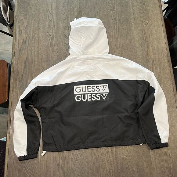 NWOT Guess Black White Colorblock Cropped Windbreaker Raincoat Size M - Picture 8 of 11